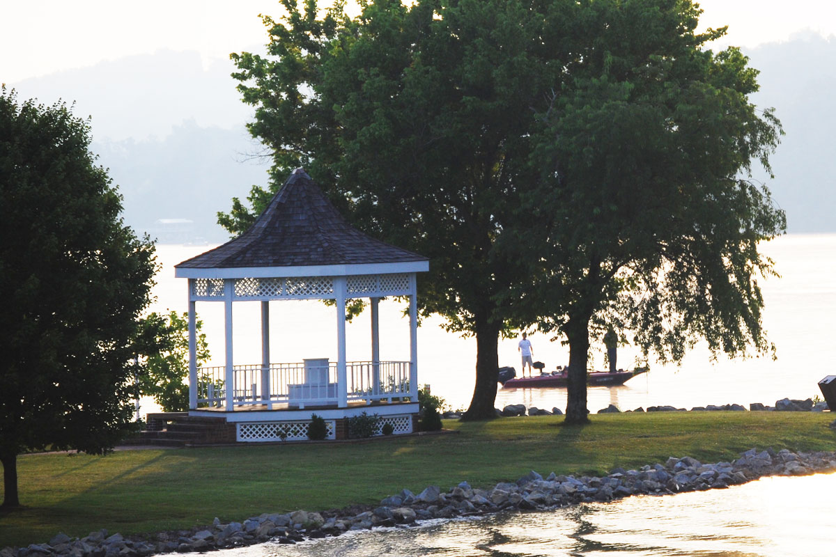 Elizabeth Place, Dock Landing Road Chesapeake, VA 23321 Community