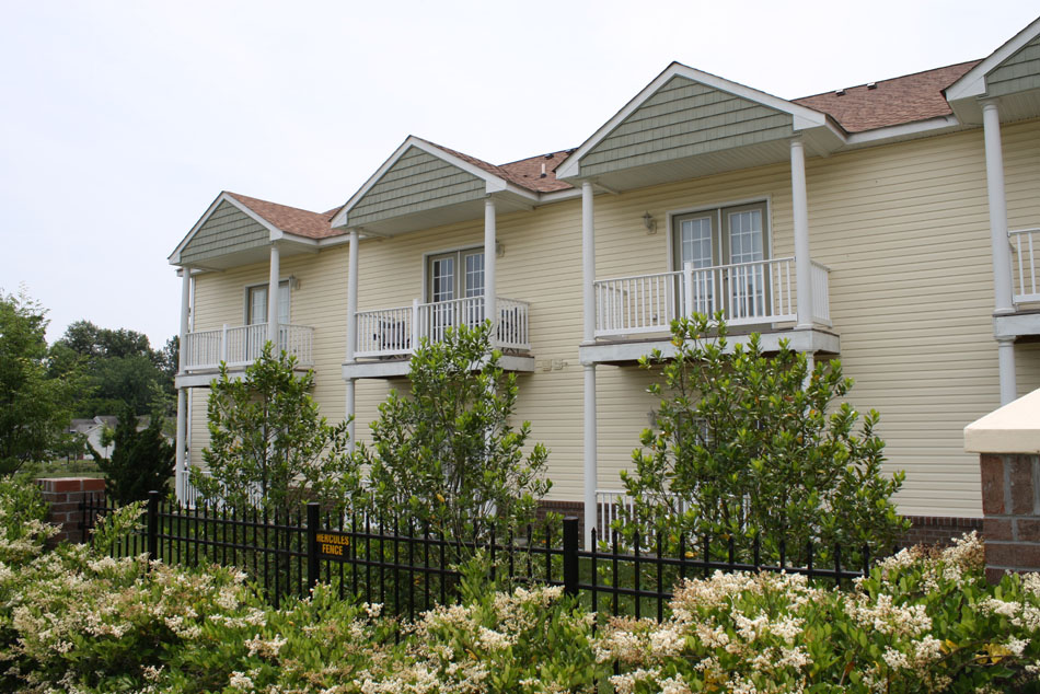 Jefferson Estates, Jefferson Ave Newport News, VA 23608 Community