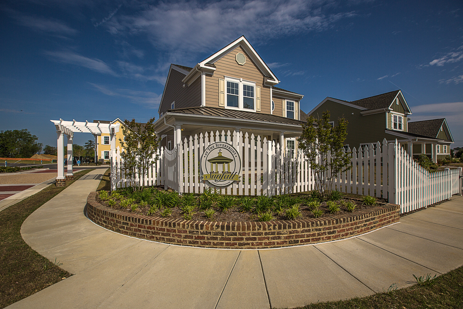 Sunfall at the Riverfront, Beacon Run Suffolk, VA 23435 Community