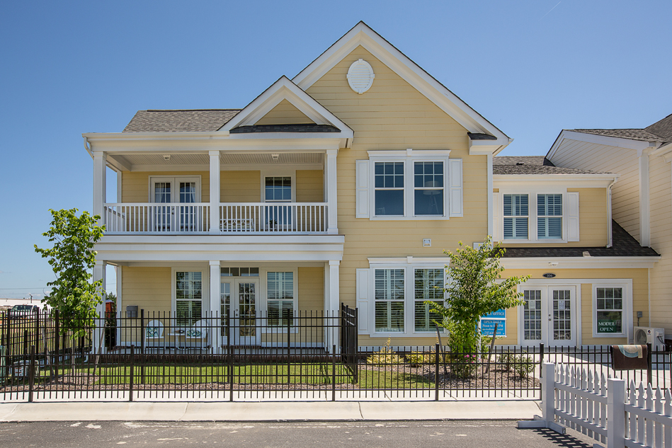 Sunfall at the Riverfront, Beacon Run Suffolk, VA 23435 Community